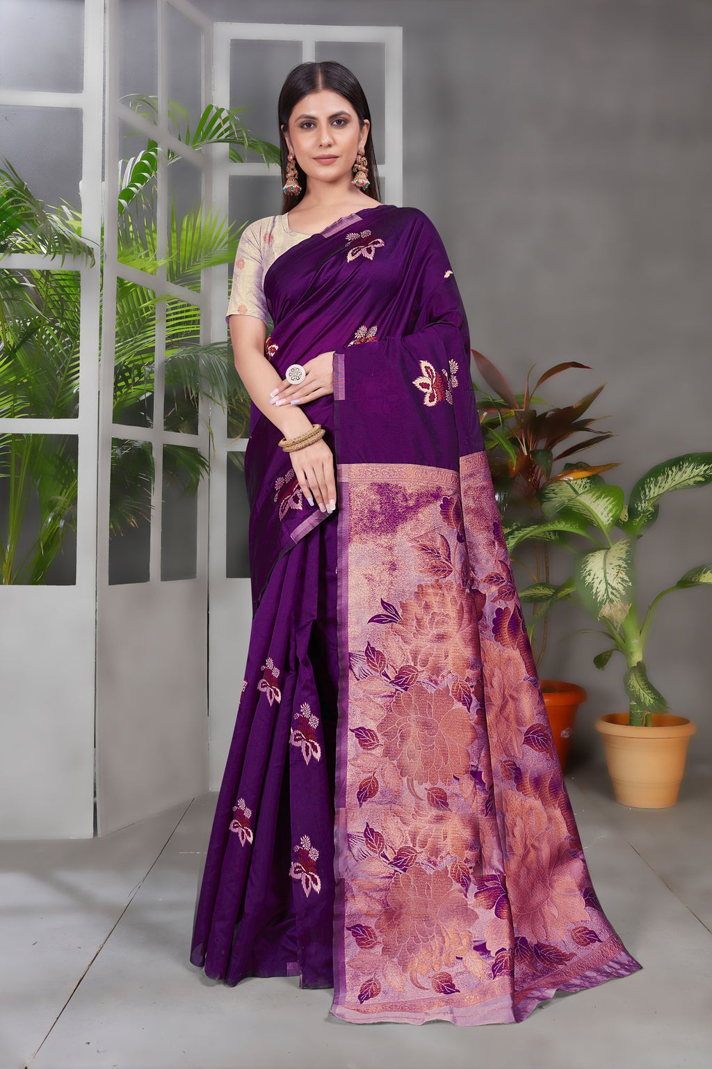 Purple Floral Pallu Art Silk Saree – Purple